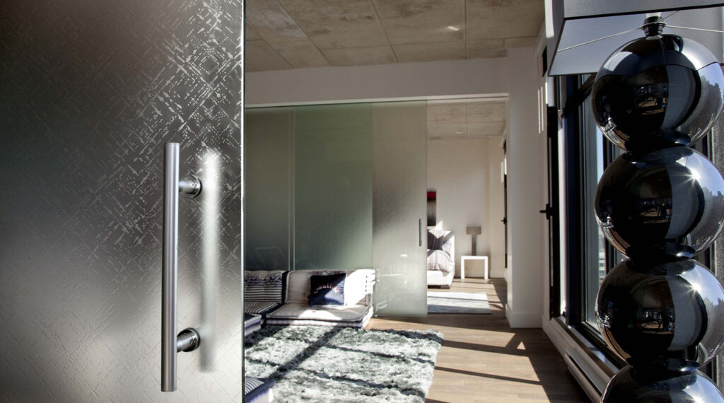 Wilson Condo Clear Glass Pattern 103