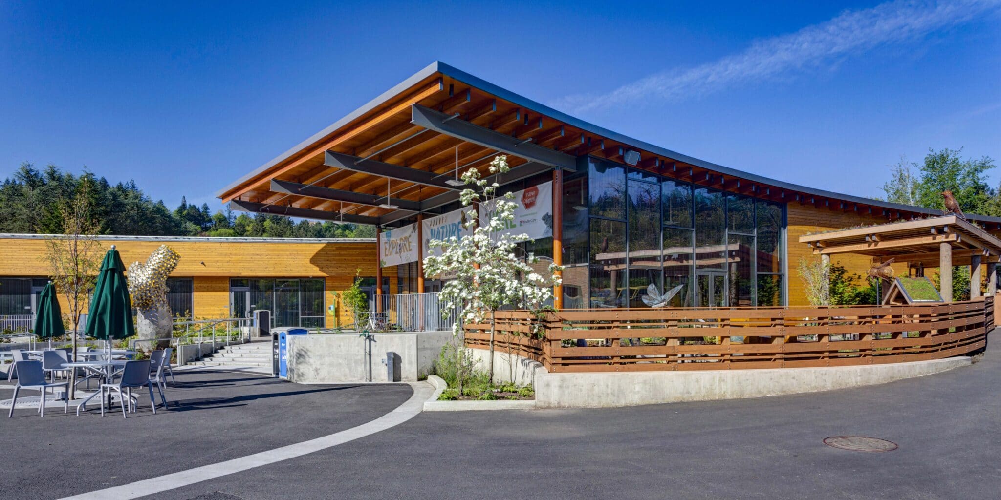 Oregon Zoo Aviprotek E Pattern 211 Solarban70xl Exterior 4d